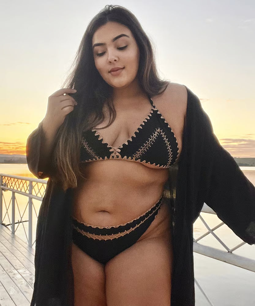 Biquíni Plus Size Boho Beach Preto com Dourado