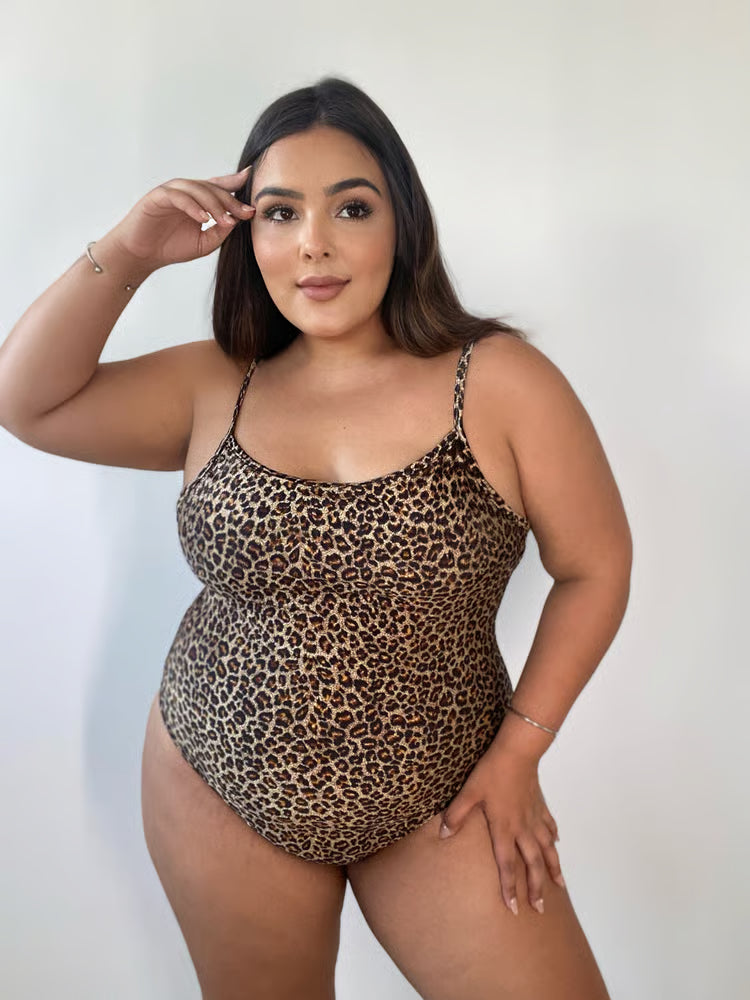 Body CLássico Plus Size Oncinha