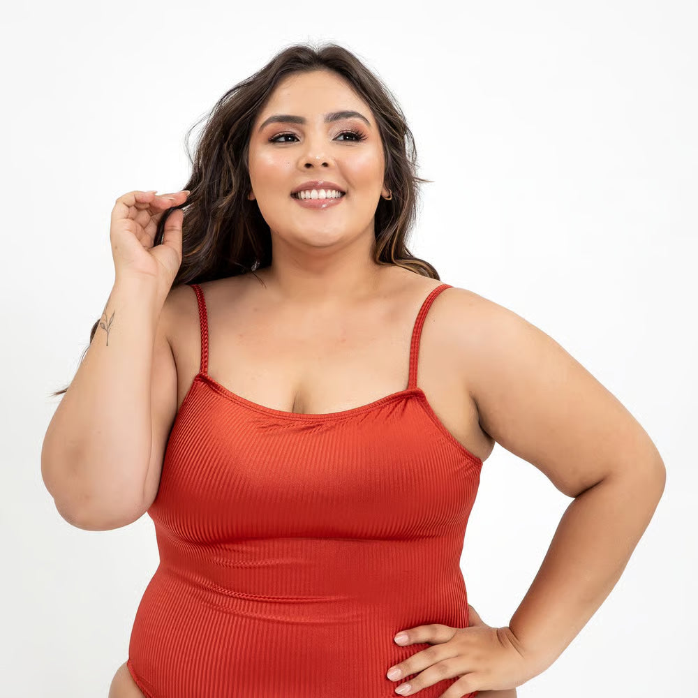 Body Clássico Plus Size Canelado Terra