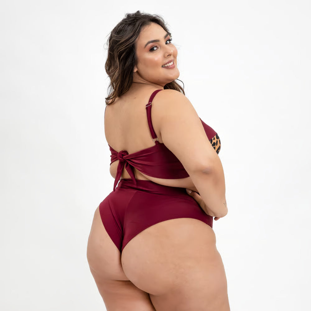 Calcinha Plus Size Retrô Cavada Cereja