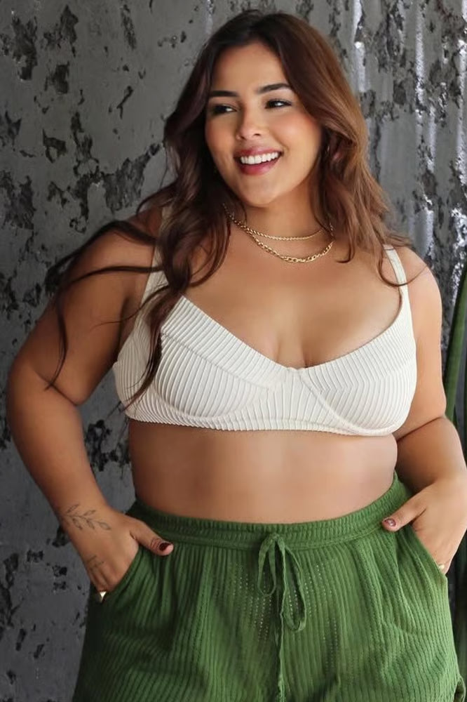 Top Biquíni Plus Size Meia-Taça Off White Texturizado