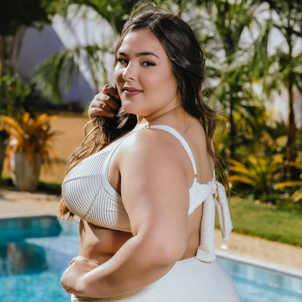 Top Biquíni Plus Size Meia-Taça Off White Texturizado