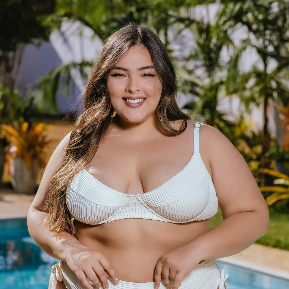 Top Biquíni Plus Size Meia-Taça Off White Texturizado