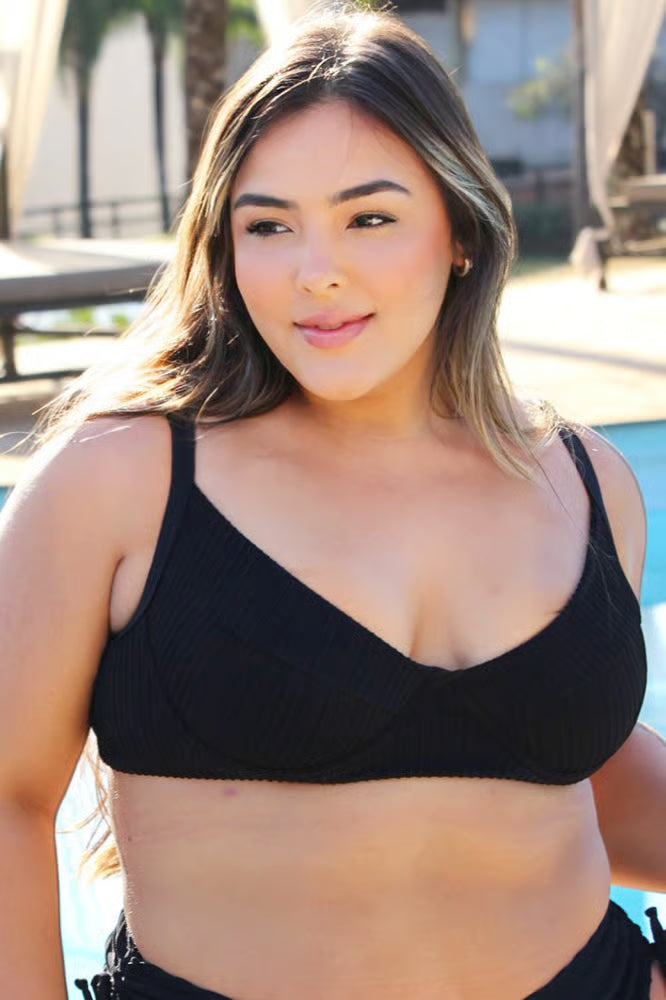 Top Biquíni Plus Size Meia-Taça Preto Texturizado