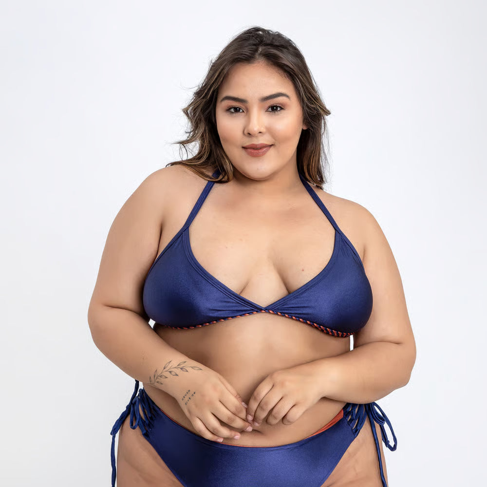 Top Biquíni Plus Size Triângulo Trancinha Marinho Com Areia