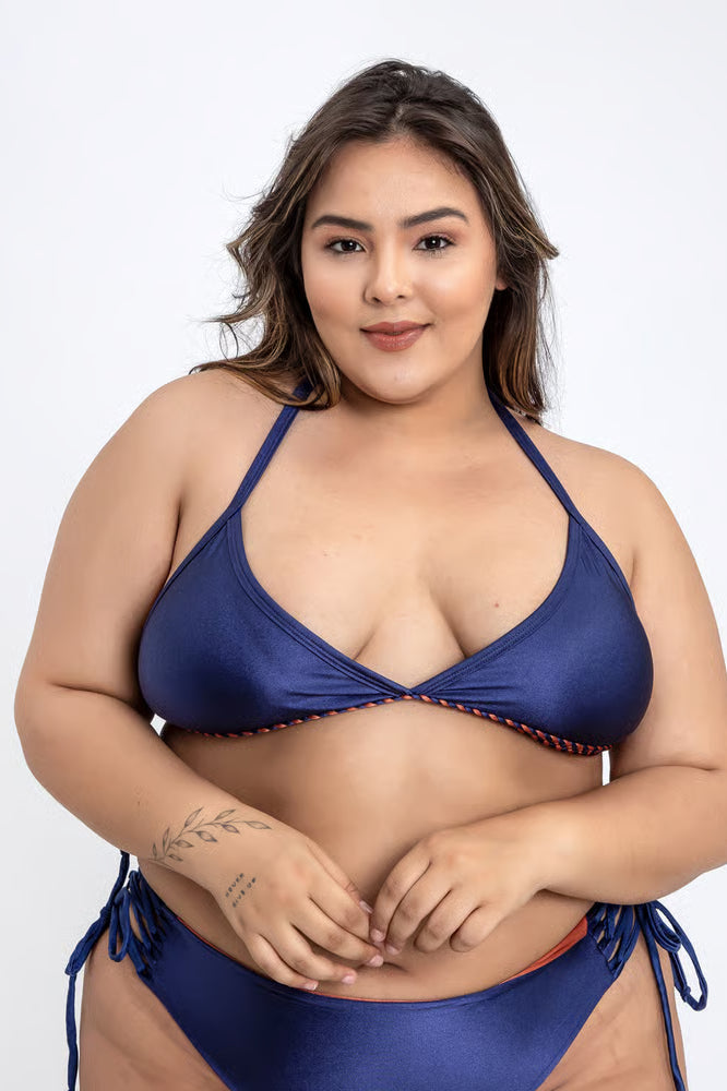 Top Biquíni Plus Size Triângulo Trancinha Marinho Com Areia