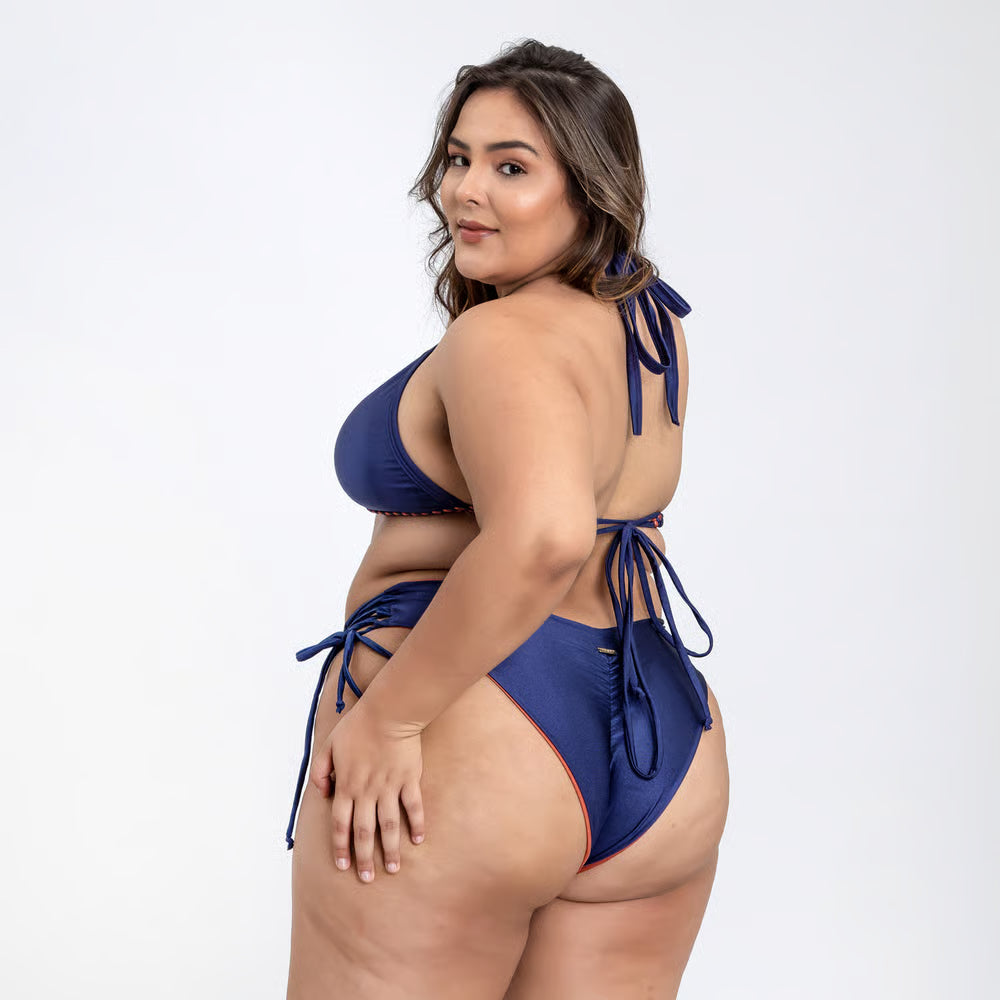 Top Biquíni Plus Size Triângulo Trancinha Marinho Com Areia
