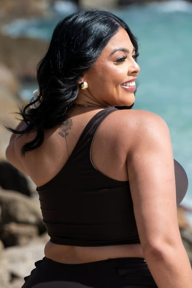 Top Um Ombro Só Cacau Plus Size