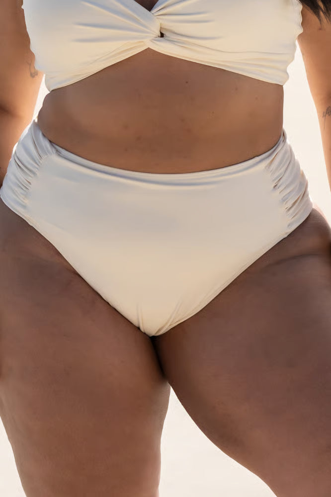 Calcinha Tangão Off White Plus Size