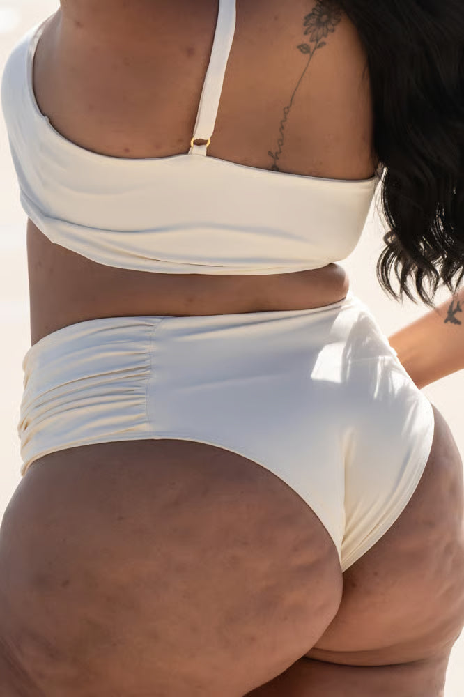 Calcinha Tangão Off White Plus Size