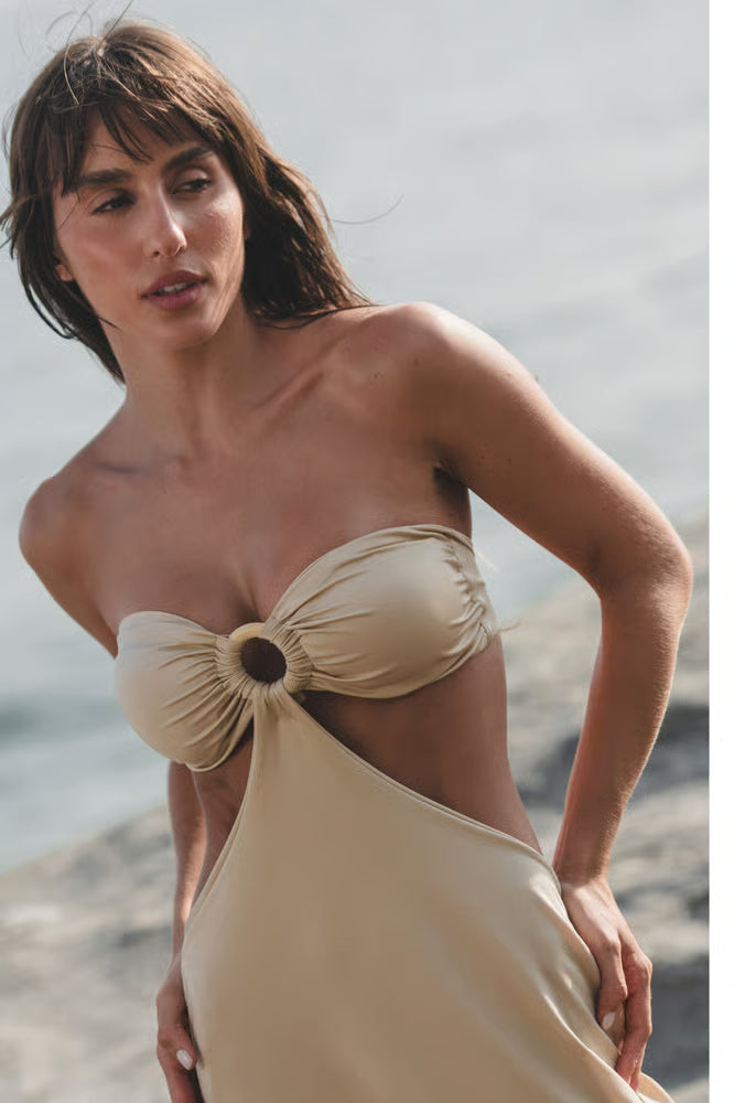 Top Tomara que Caia Ivory